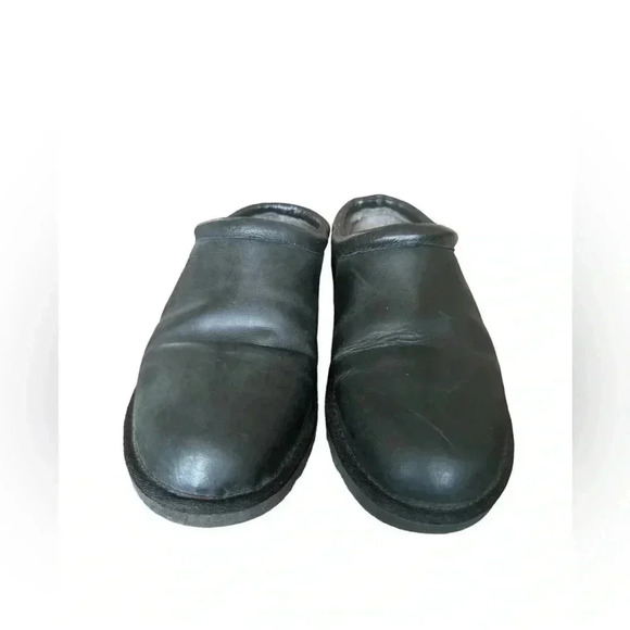 UGG Classic Clog Men Round Toe Leather Black Slipper Size 10 - Picture 9 of 10